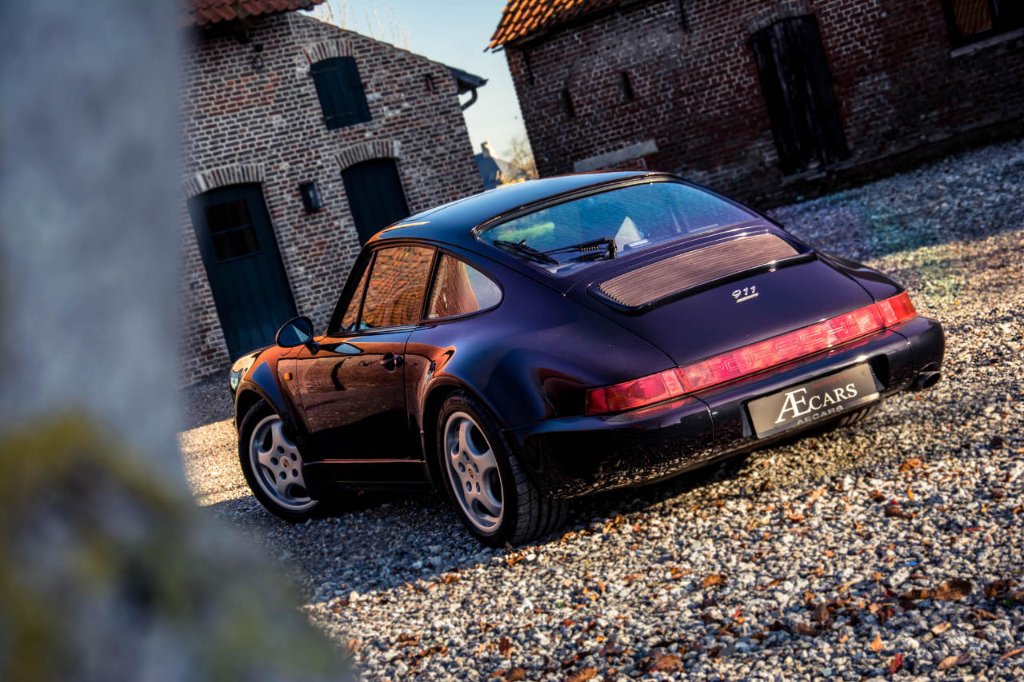 PORSCHE-964-4.jpg